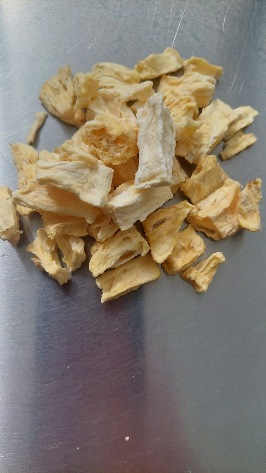B-Ware Gefriergetrocknete Bio Ananas Bites 70g (Kurzes MHD).